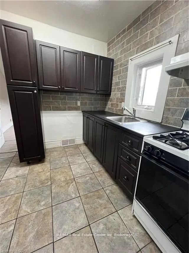 187 Arthur St N Street B, Guelph