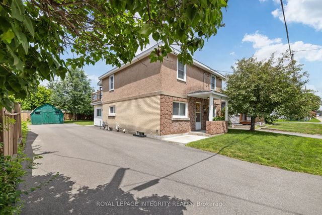 1081 Kenaston Street, Cyrville - Carson Grove - Pineview