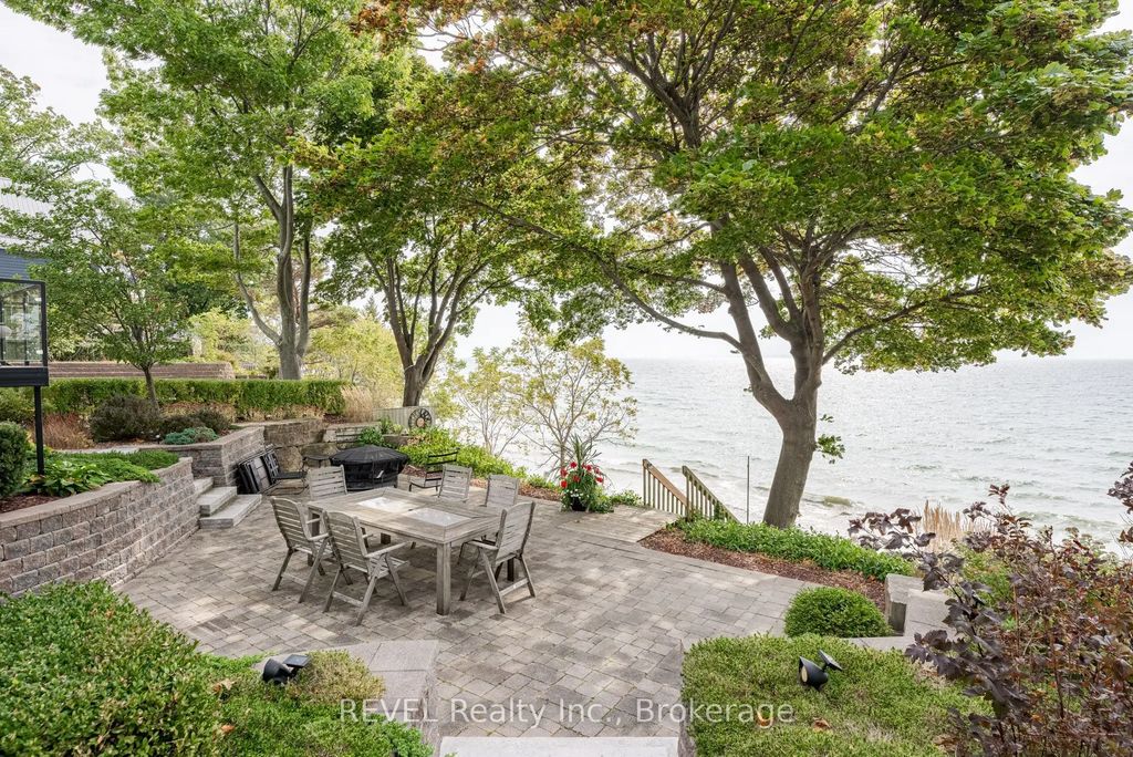 10417 Lakeshore Road, Wainfleet
