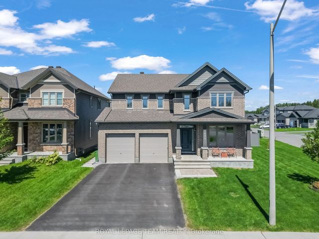 494 Central Park Boulevard, Russell