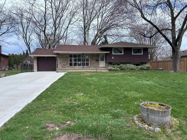 4 Beechwood Court, St. Catharines