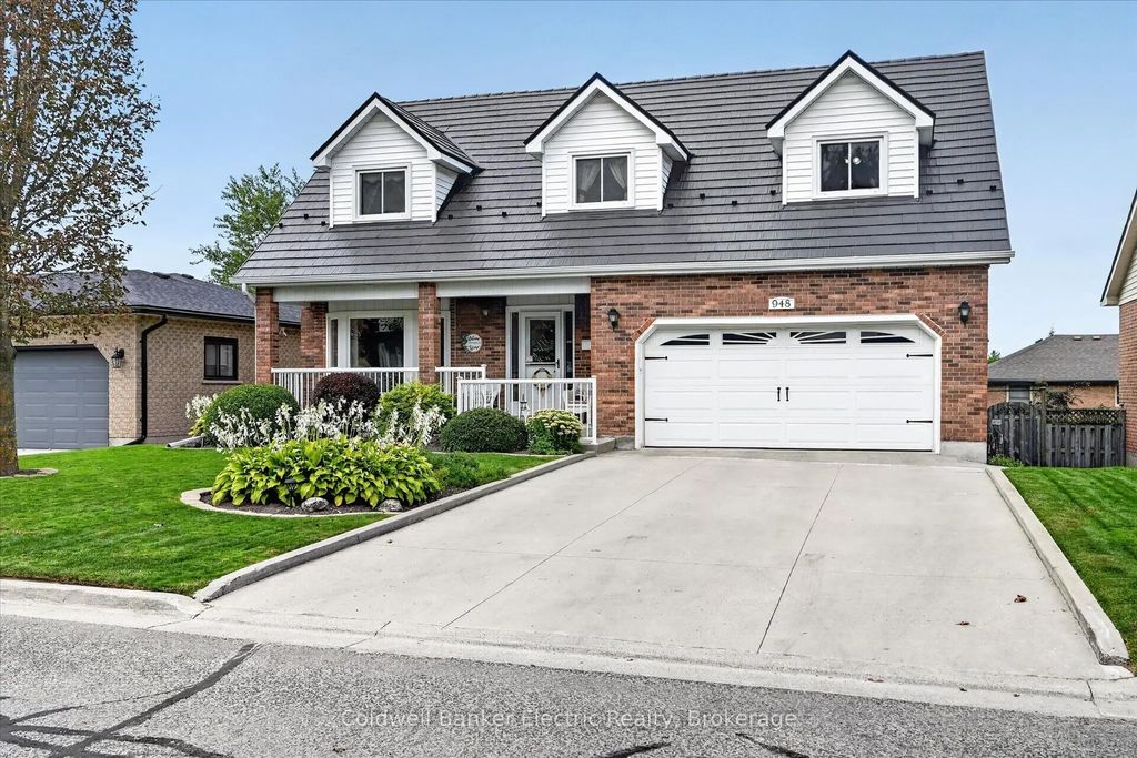 948 Smithside Court, Peterborough