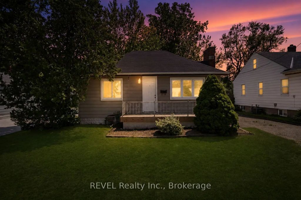 6482 Mcleod Road, Niagara Falls