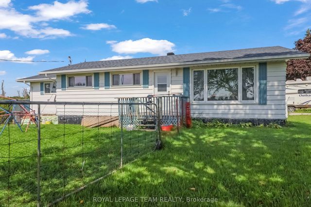 1289 Rosedale Road N, Montague