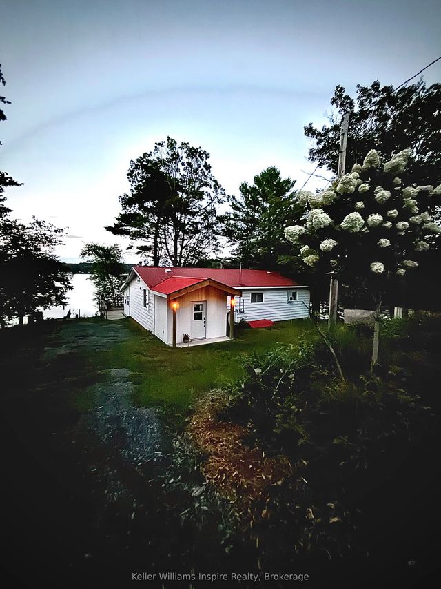 1080 Pillar Lane, Frontenac