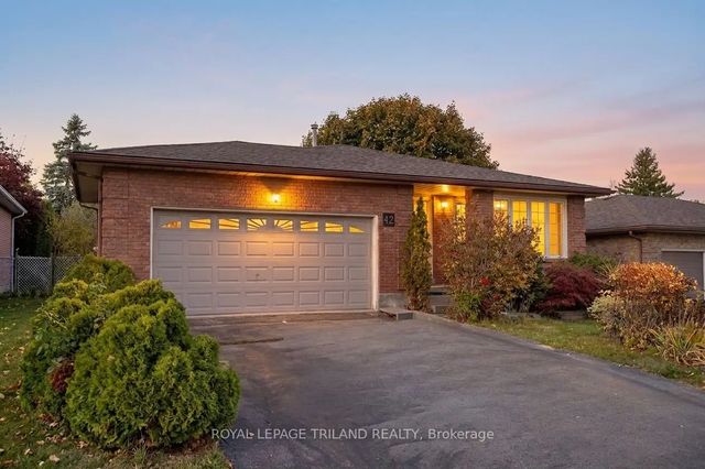 42 Applegreen Grove, London South