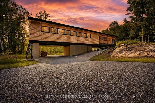 962 Church Road, Stone Mills