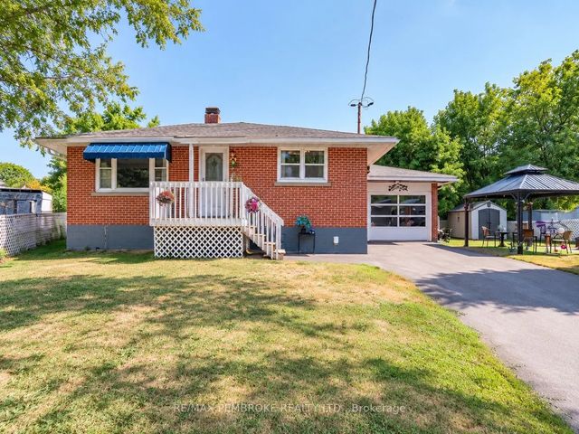 335 Willard Street, Pembroke