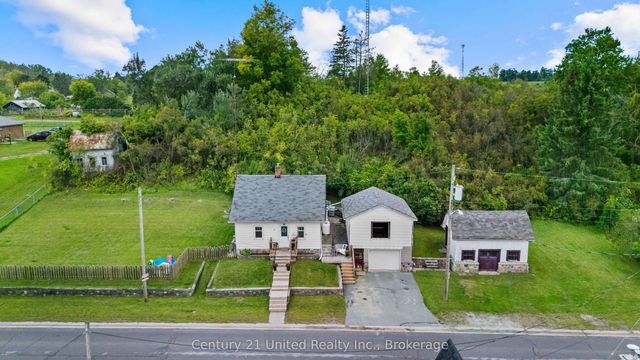 882 Peterborough Street, Douro-Dummer
