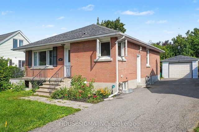 1047 Richard Avenue, Billings Bridge - Riverside Park and Area