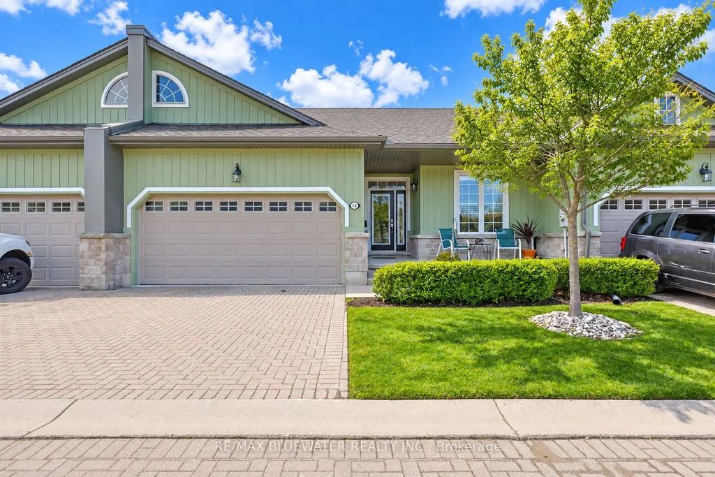 13 Oakwood Links Lane, South Huron