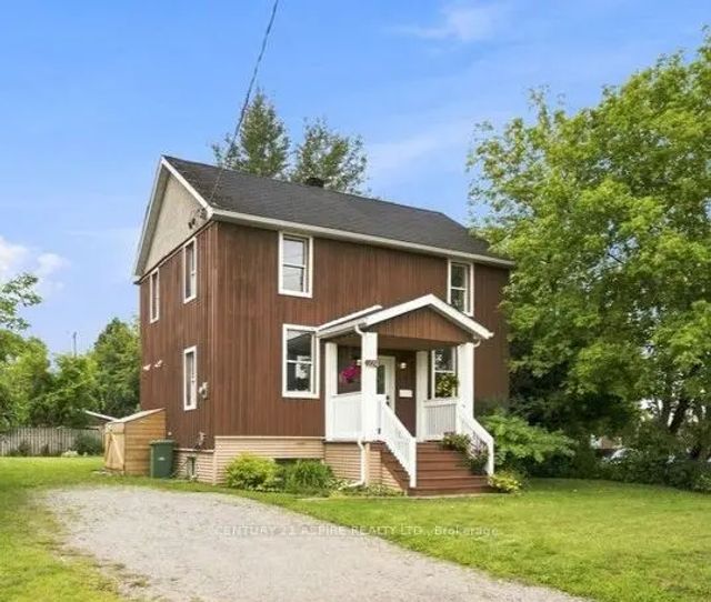 224 Nelson Street, Pembroke
