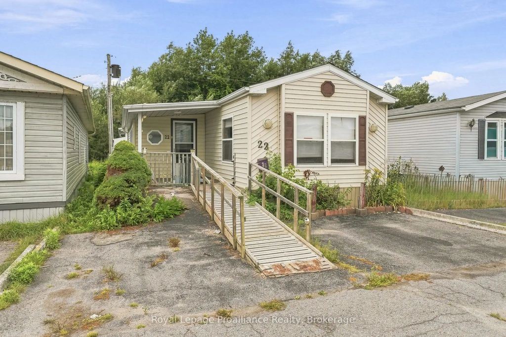 311 Dundas Street E 22, Quinte West