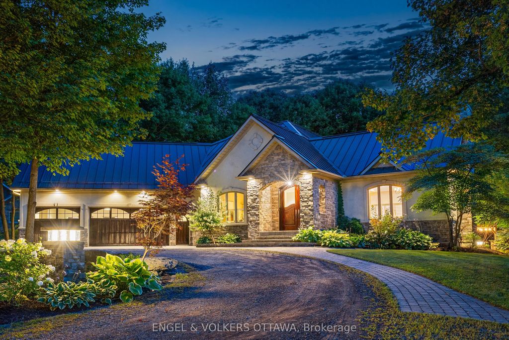 6 Marchvale Drive, Kanata