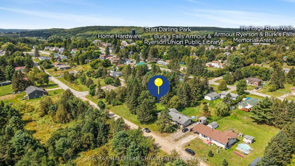 25 John Street, Burk's Falls