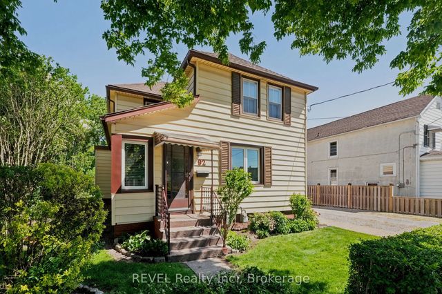 92 Saint Arnaud Street, Port Colborne