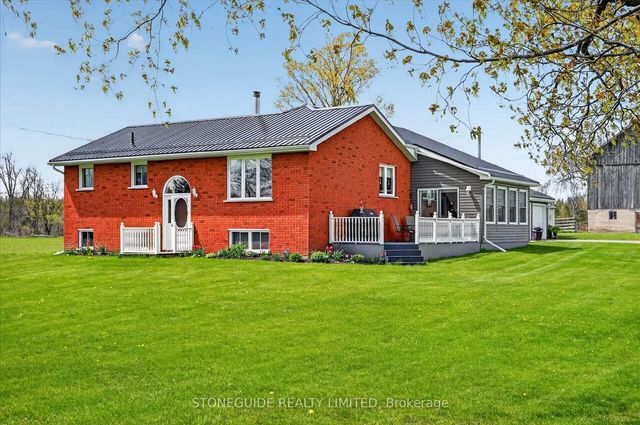 2136 Sixteenth Line, Selwyn