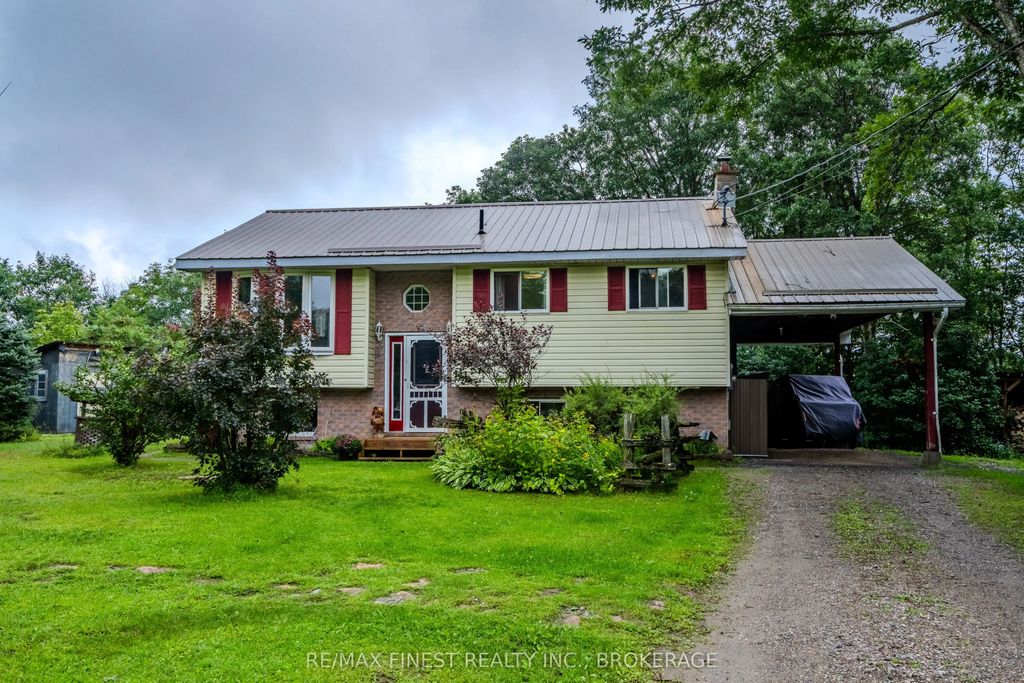 1041 Tryon Road, Frontenac