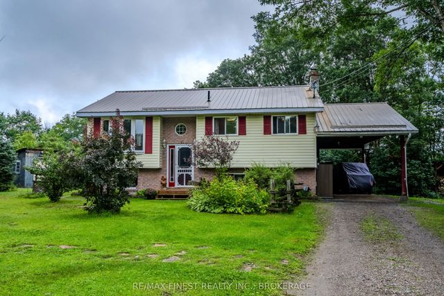 1041 Tryon Road, Frontenac