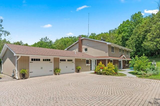 208 Ski Hill Road, Kawartha Lakes