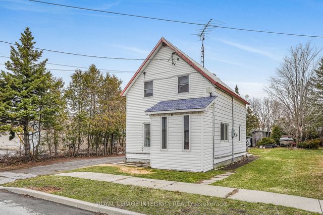 259 Bishop Street N, North Glengarry