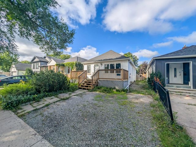 24 Churchill Street, St. Catharines