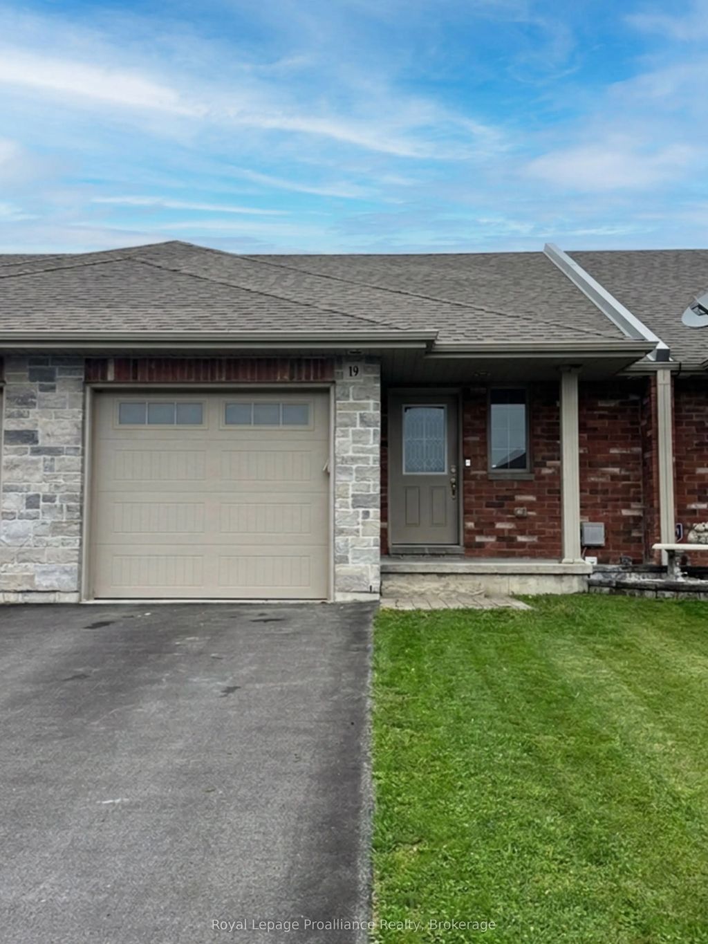 19 Mcintosh Crescent, Quinte West