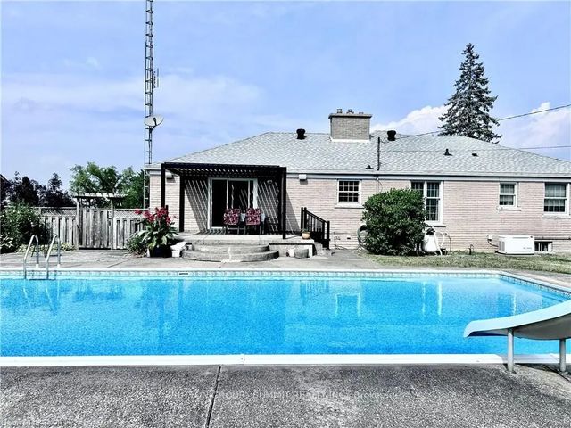 1279 Niagara River Parkway, Fort Erie