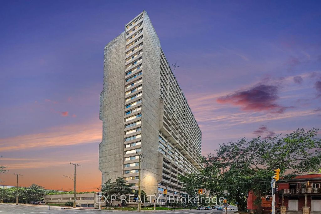 500 Laurier Avenue W 204, Ottawa Centre