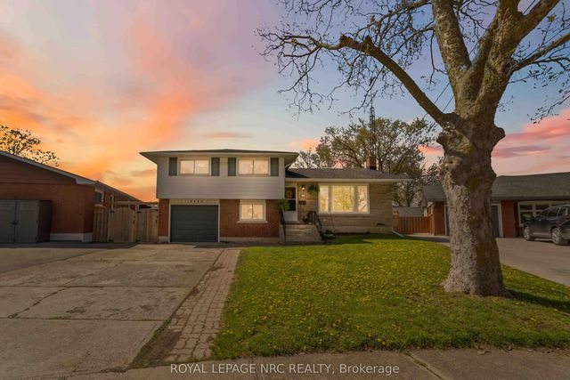 4485 Queensway Crescent, Niagara Falls
