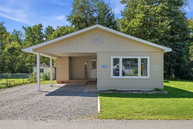 8250 County Road 17 Road 304, Clarence-Rockland