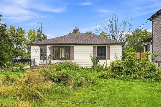 663 Ridge Road W, Grimsby