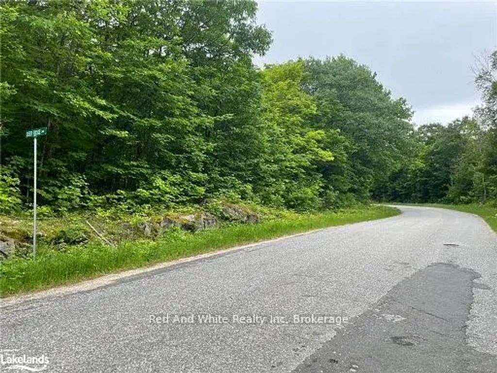 23 Ahmic Lake Road, Magnetawan