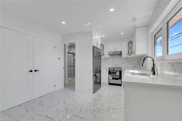 581 Lancaster Street W 2, Kitchener