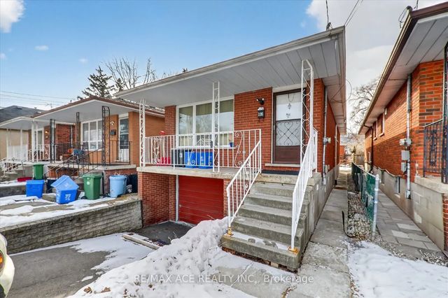83 Ward Avenue Bsmt Room 1, Hamilton