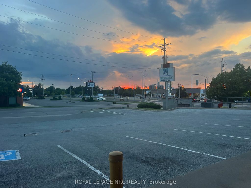 2a Tremont Drive 4, St. Catharines