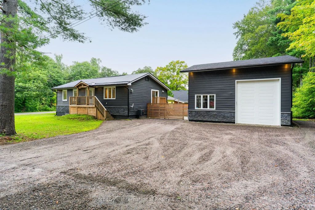 1003 Elizabeth Street, Muskoka Lakes