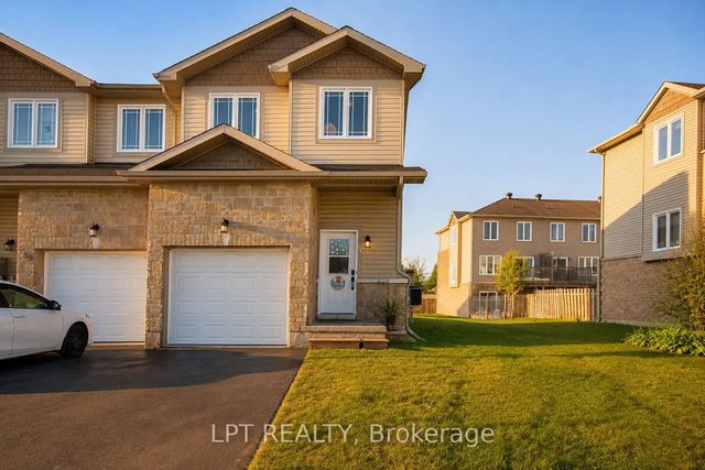84 Raina Way, North Grenville