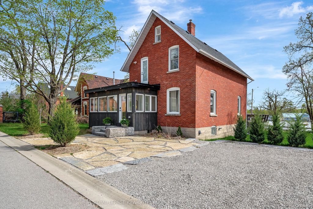 45 Oak Street, Kawartha Lakes