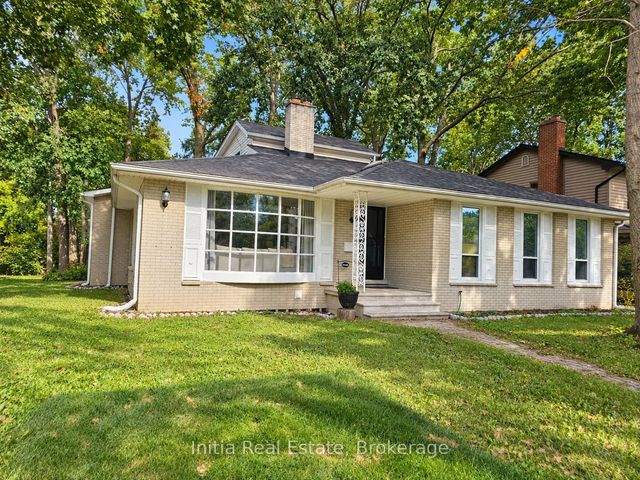 3400 St Patrick's Drive, Windsor