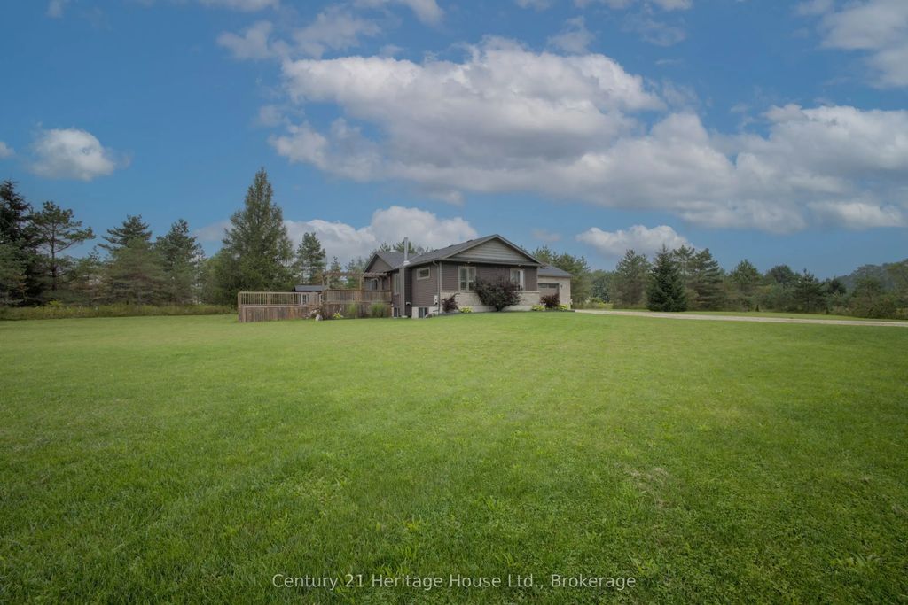 201 Hutton Hill Road, West Grey