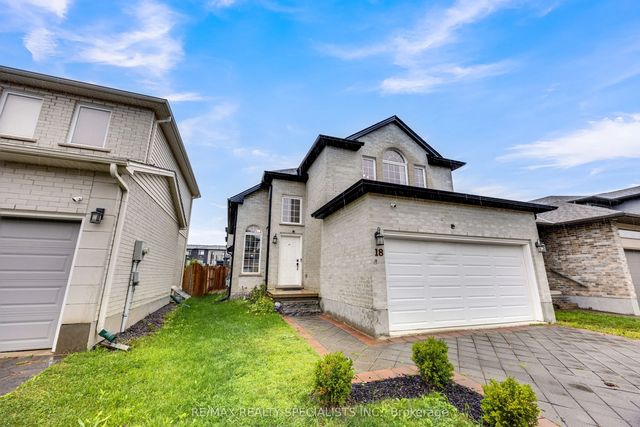 3270 Singleton Avenue 18, London South