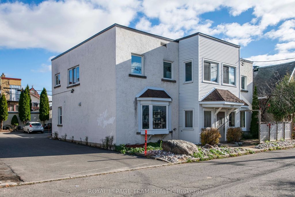 213 Desrosiers Street, Vanier and Kingsview Park