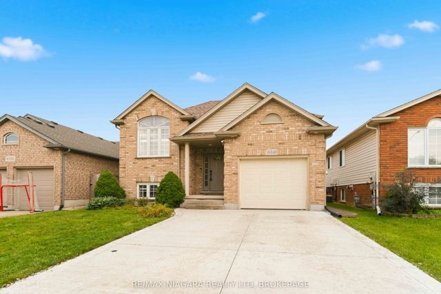8340 Racey Avenue, Niagara Falls
