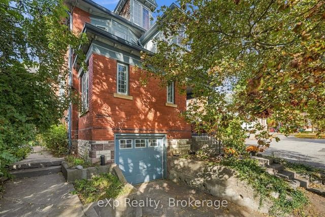 385 Stewart Street, Peterborough