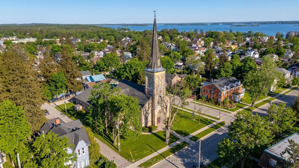 175 Stone Street S, Gananoque