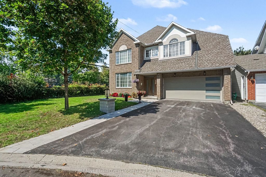 21 Summerwind Crescent, Barrhaven