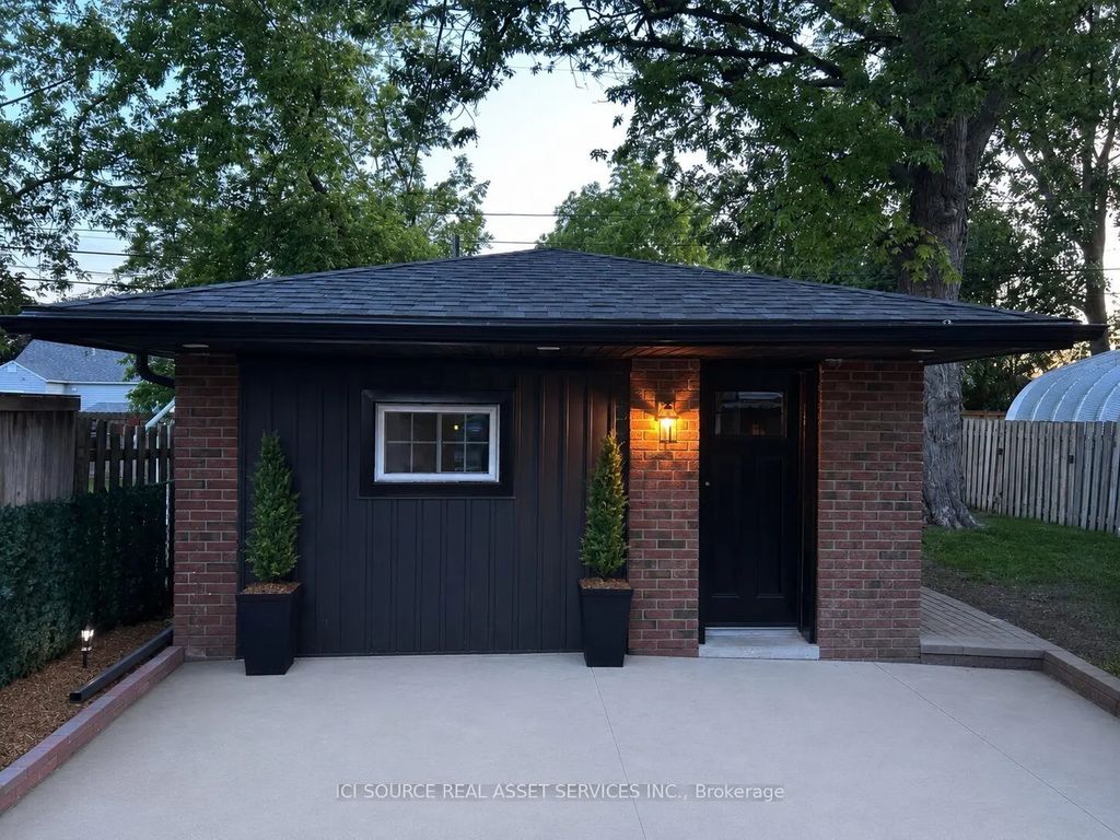 1911 Francois Road 2, Windsor