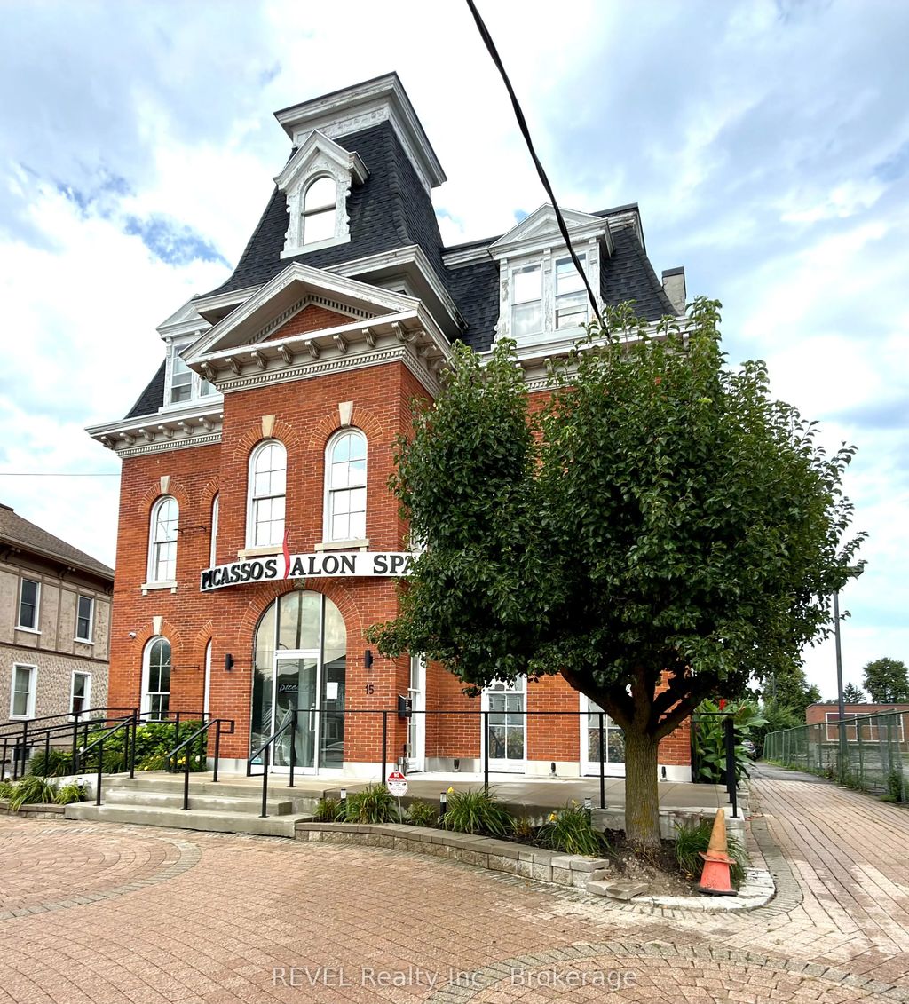 15 Welland Avenue, St. Catharines