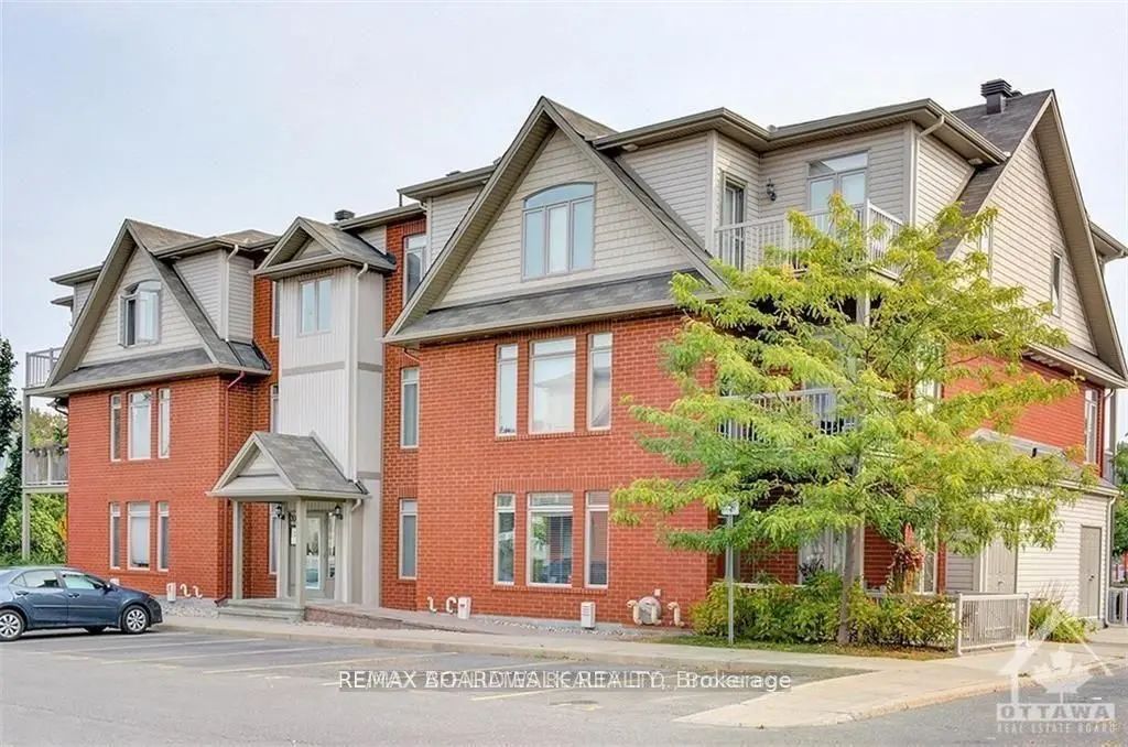300 Meilleur Private F, Vanier and Kingsview Park